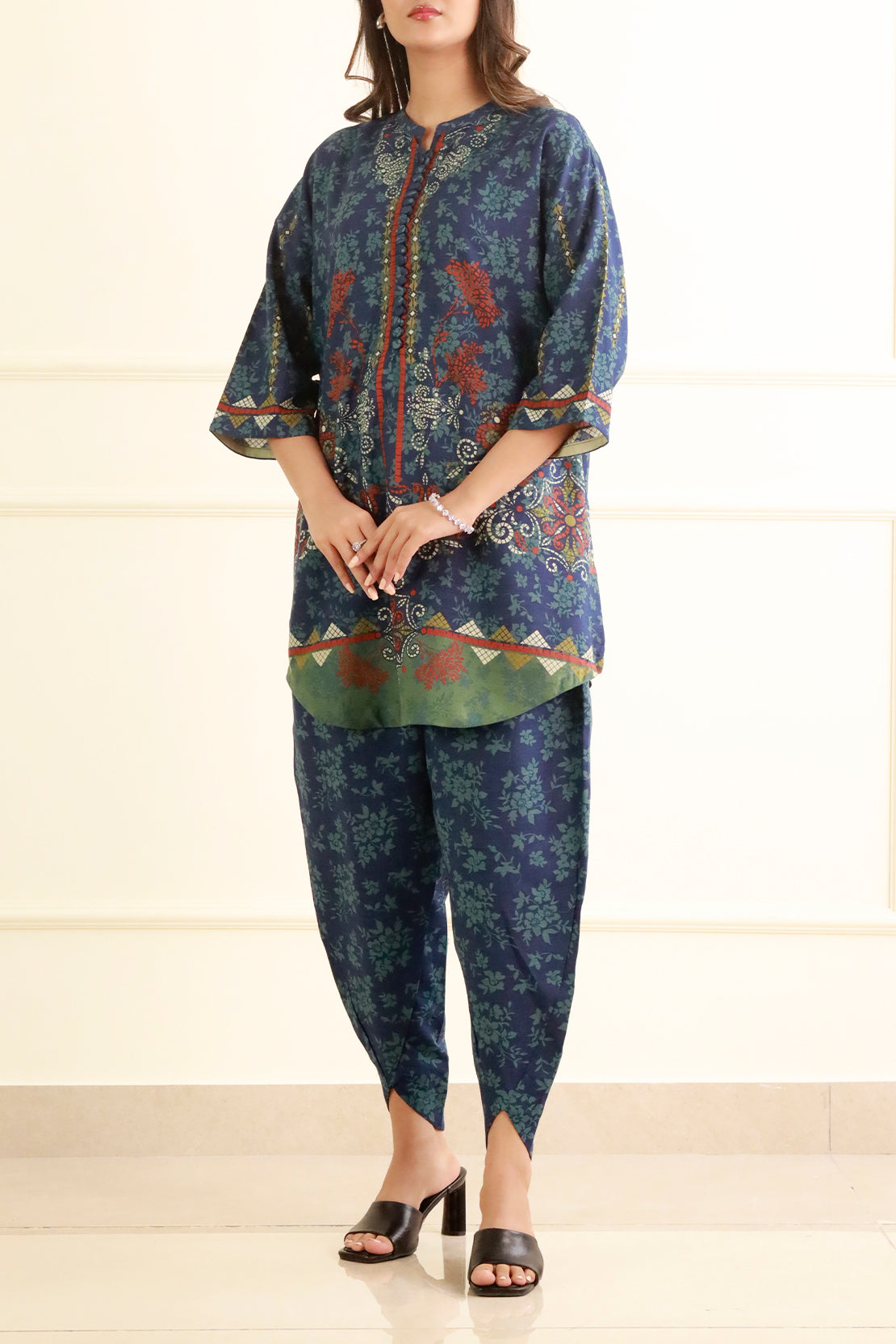 Printed Khaddar Stitched 2 Piece (Shirt/Trouser)