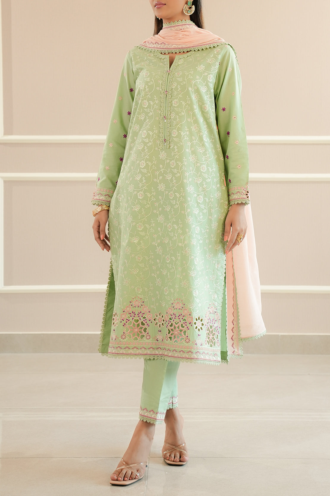 Unstitched Embroidered Cambric 3 Piece With Chiffon Dupatta