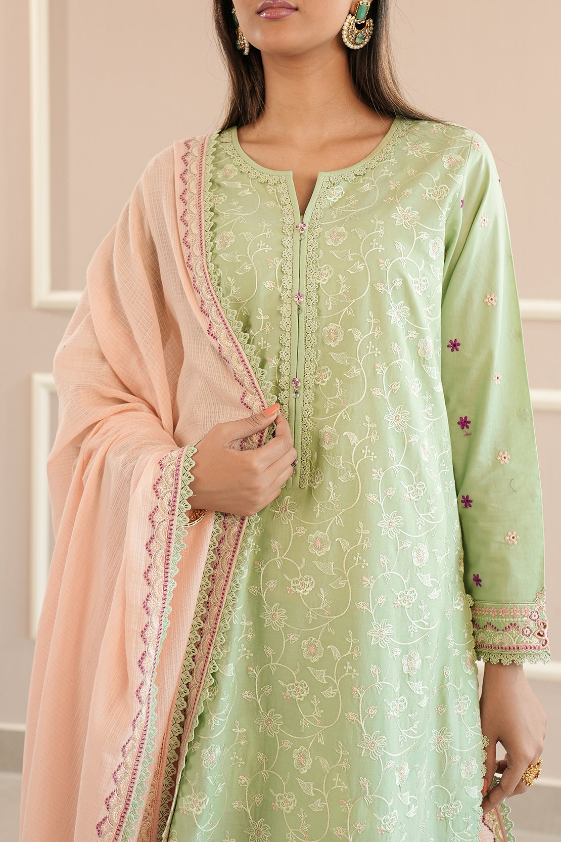 Unstitched Embroidered Cambric 3 Piece With Chiffon Dupatta